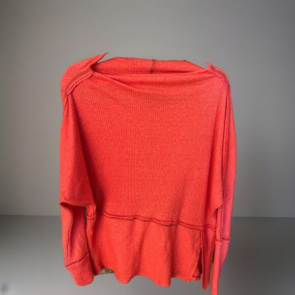 A29 We The Free Cherry Londontown Asymmetrical Top Free People Women’s XS - Picture 1 of 5